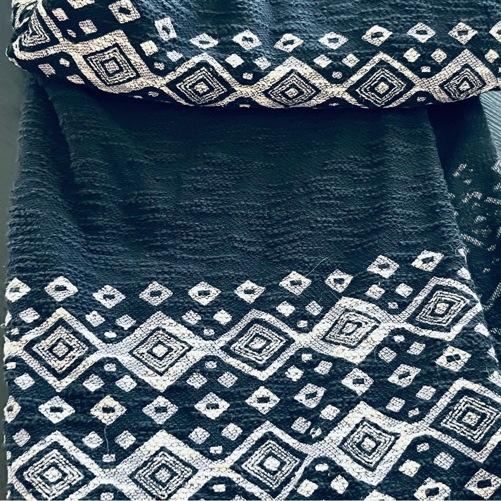 Mossimo Boho Style Cape Black and White Size Large - Picture 10 of 10